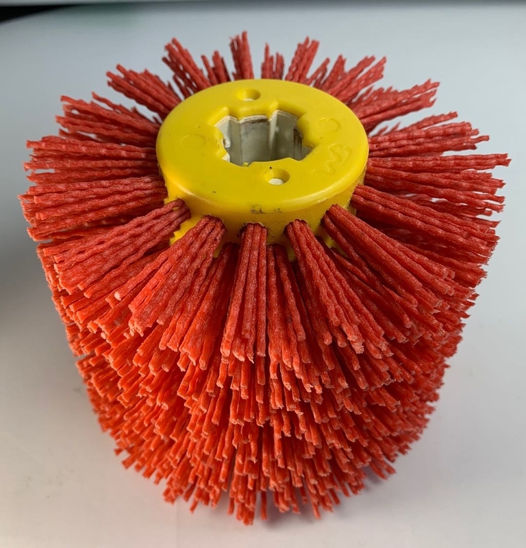 Tambour abrasif de roue de tréfilage polissant la brosse de polissage pour le plancher en bois de meubles polissant la poussière abrasive 60 de 120X100mm